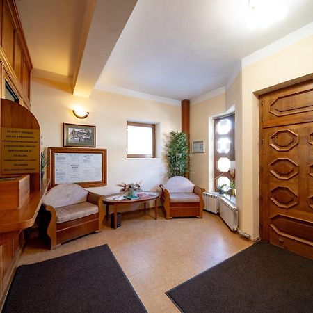 Lilla Panzio Hotel Odorheiu Secuiesc Exterior photo